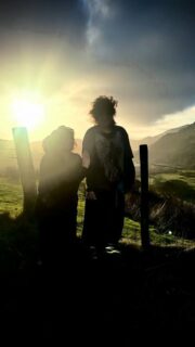 Seasons greetings to all 🎄💝🙏
.
.
.
.
.
#flotsam_fables