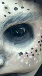 Did you know that one theory around the Selkie myth suggests it may have arisen from dark haired refugees washing up on Scottish shores long ago, mistaken for sea folk emerging from the waves. Persecuted people arriving on our shores from dangerous seas is by no means a new story 🌊

I made my Selkie with this in mind. She carries a quiet sorrow, holding the weight of those who feel othered, displaced, or torn between identities and homes. For me, Selkie speaks of the fragility of belonging and the deep vulnerability of those who cross uncertain waters 🐚🕯️
.
.
.
.
.

#selkie #mythandmemory #folkmythology #otherness #flotsam_fables